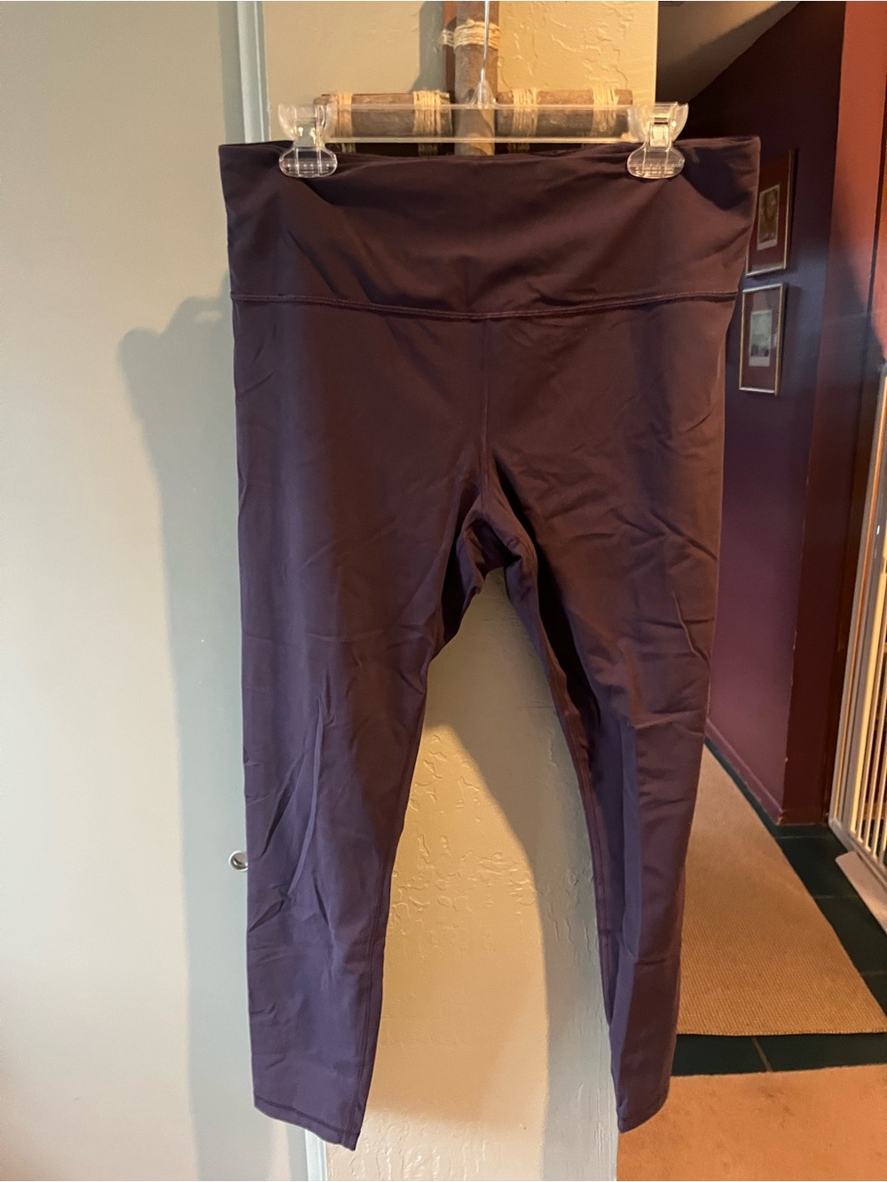 Athleta Women’s XL Burgundy  Stretch Leggings - Comfortable Everyday Bottom